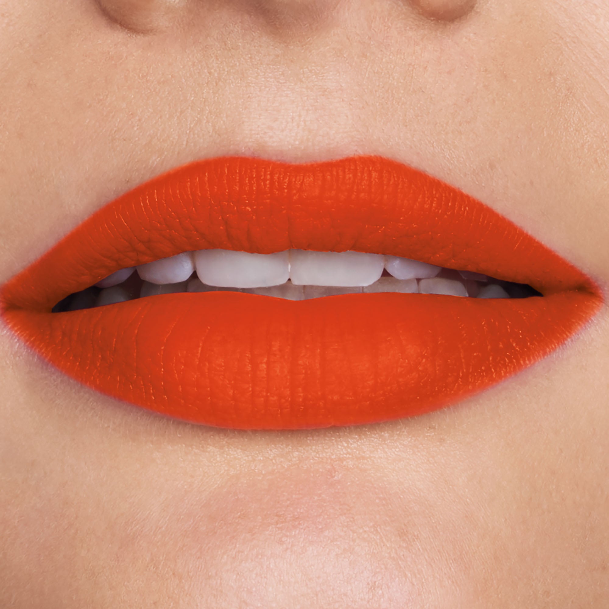 Velour Extreme Matte Lipstick View 2