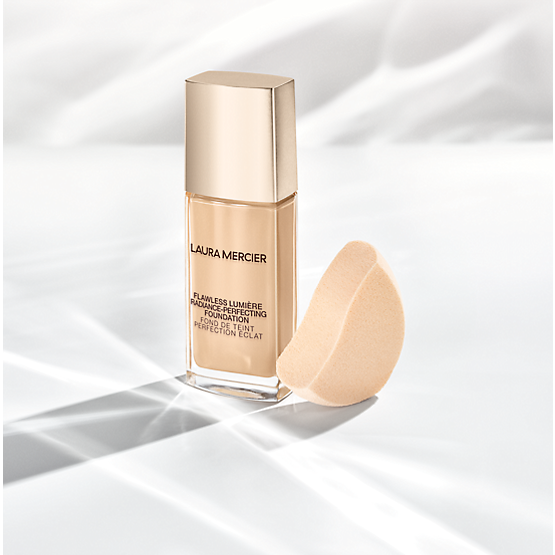 Flawless Lumière Foundation