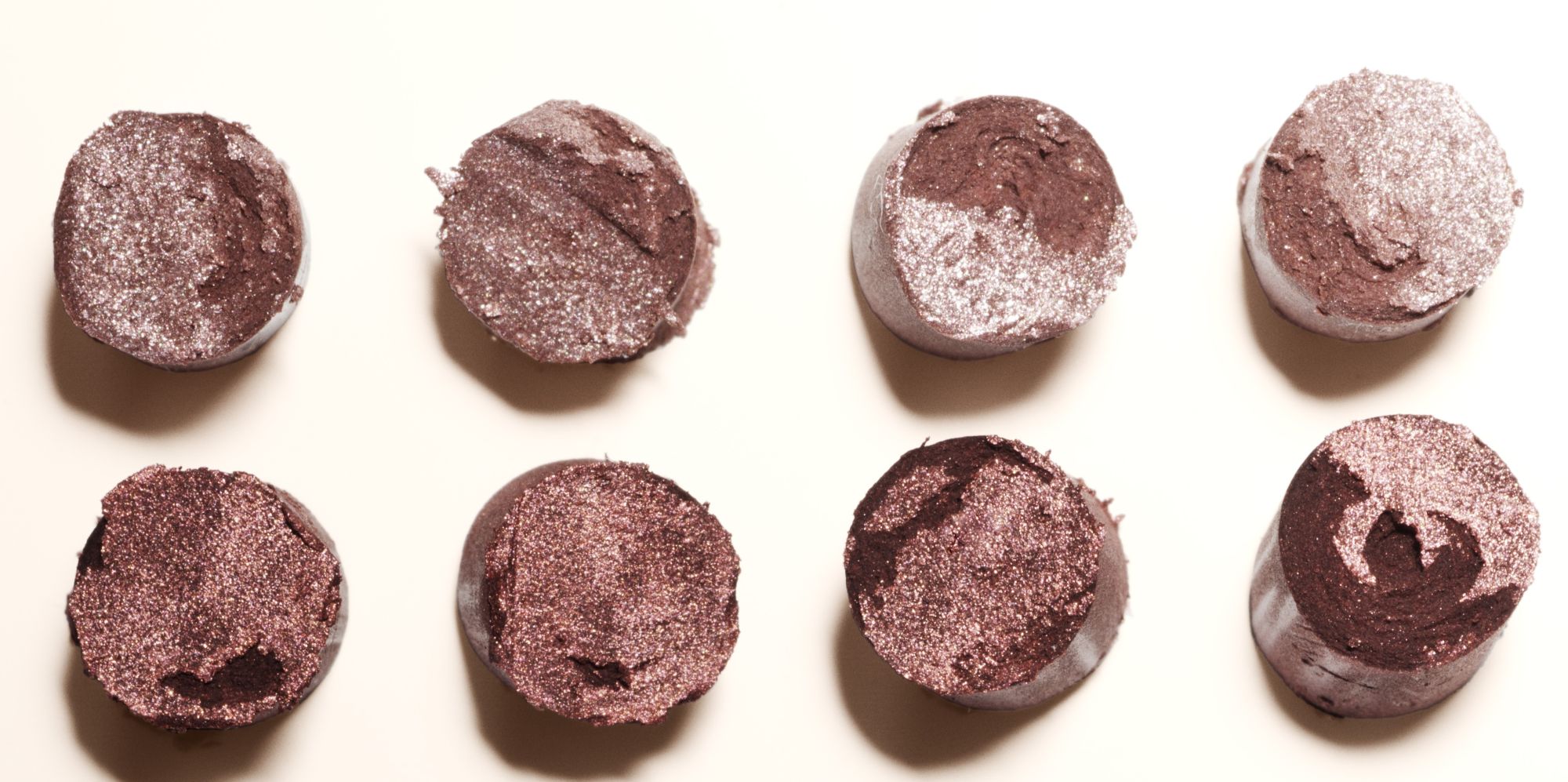 RoseGlow Caviar Stick Eye Shadow Texture